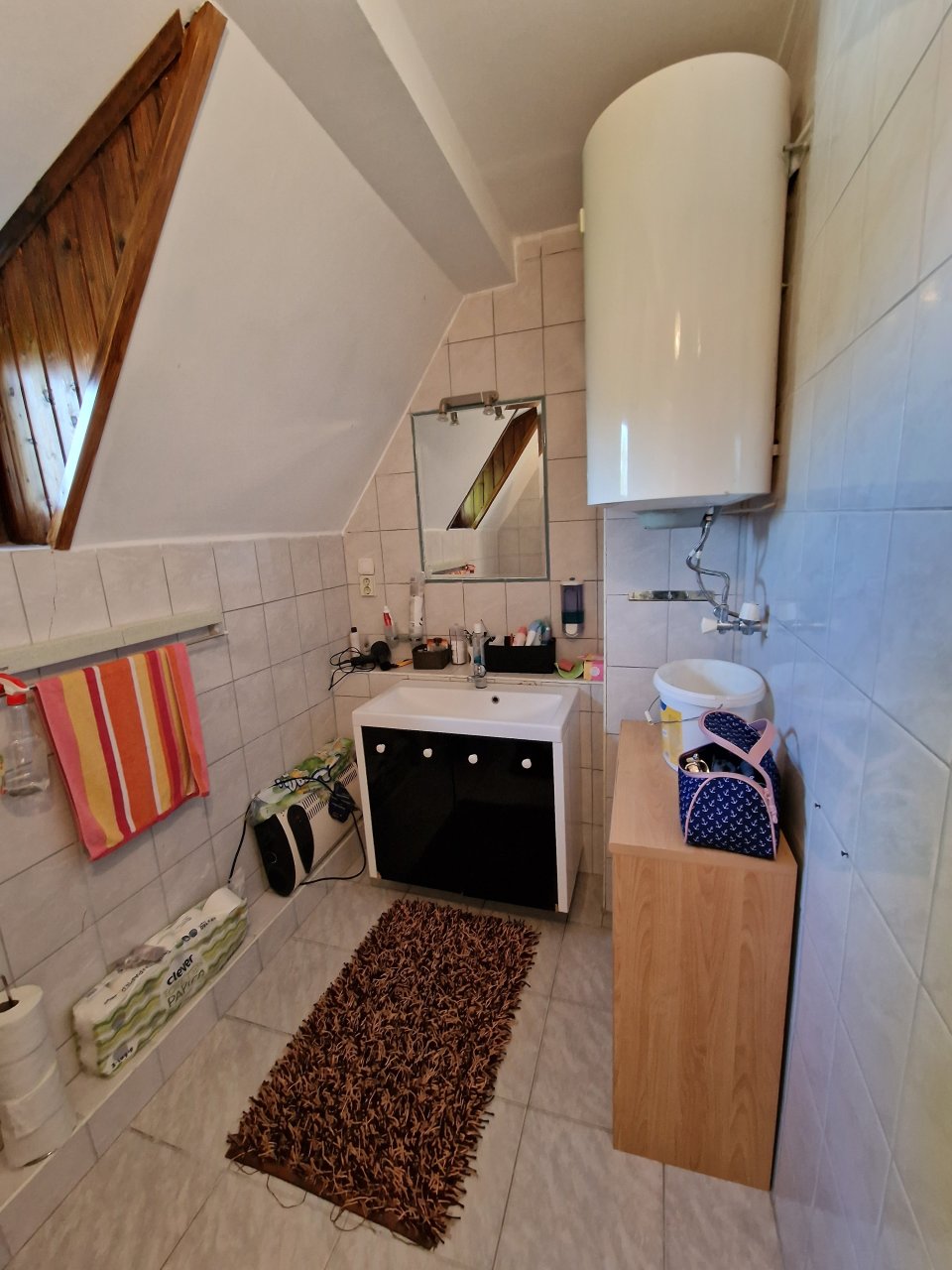 Großzügiges 2-Familienhaus in ruhiger Lage Nähe Angelteichen (ABA)