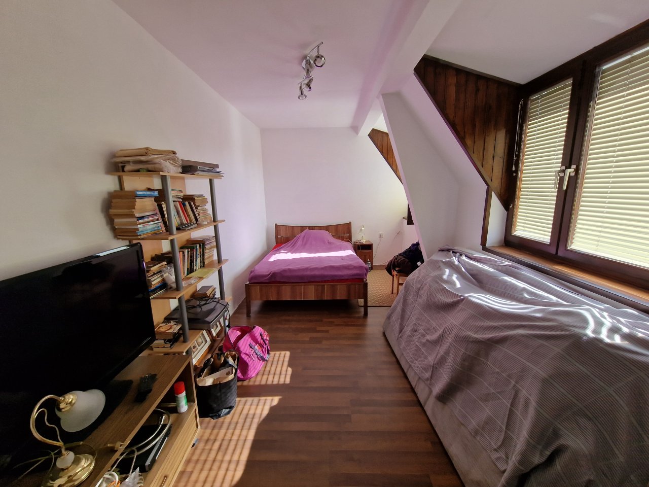 Großzügiges 2-Familienhaus in ruhiger Lage Nähe Angelteichen (ABA)