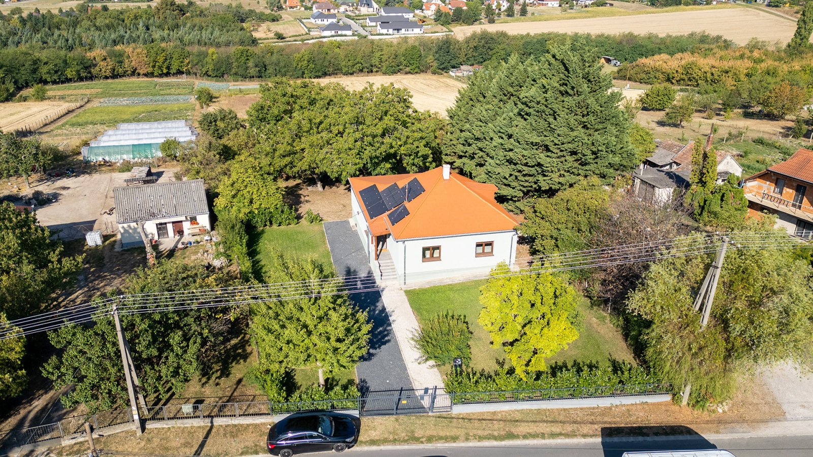 Cserszegtomaj: Komplett renoviertes Familienhaus in guter Wohnlage (AAA) 