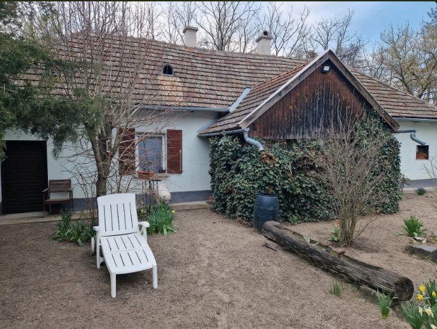 Üllés: (ACA) Jagdhaus im Staatswald in Südungarn 