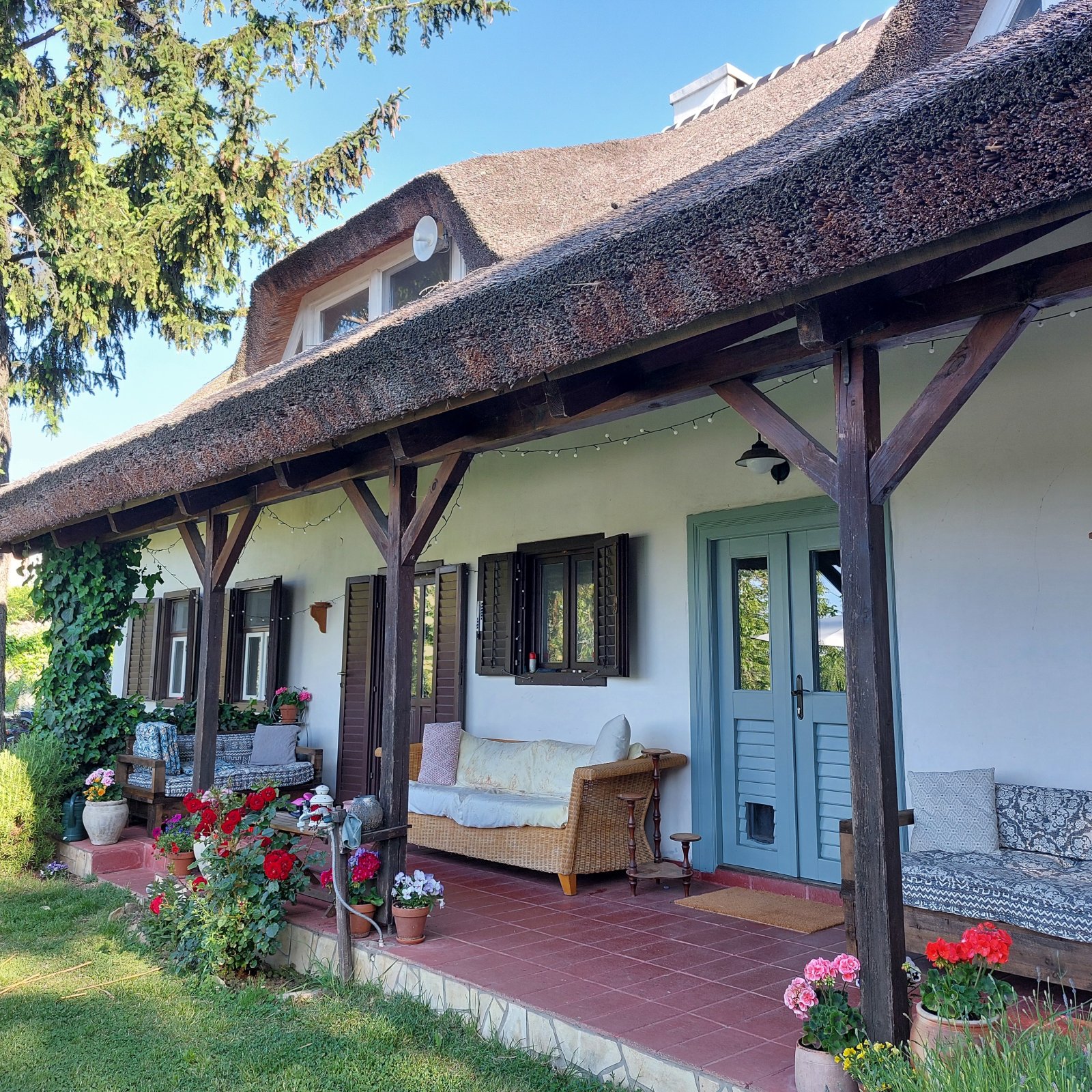 Cserszegtomaj: (AAA) Traumhaftes Anwesen für 2 Familien am Nordufer mit Balatonblick 