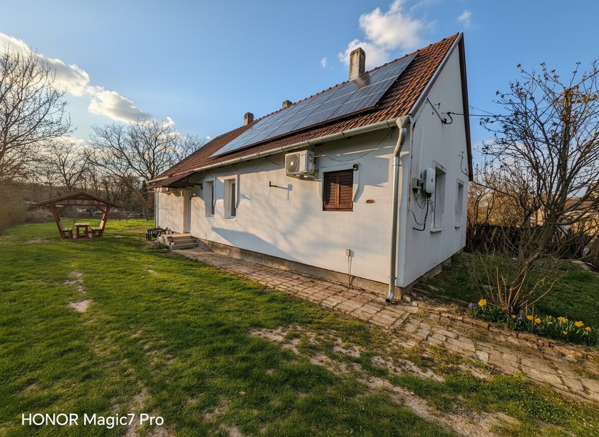 Tikos: (BAA) Renoviertes Einfamilienhaus in ruhiger, naturnaher Lage 