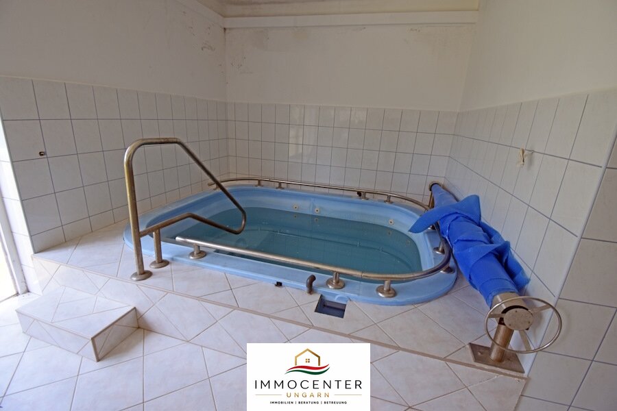 (ABA) Hotel-Pension in ruhiger Lage mit großem Grundstück & Teich