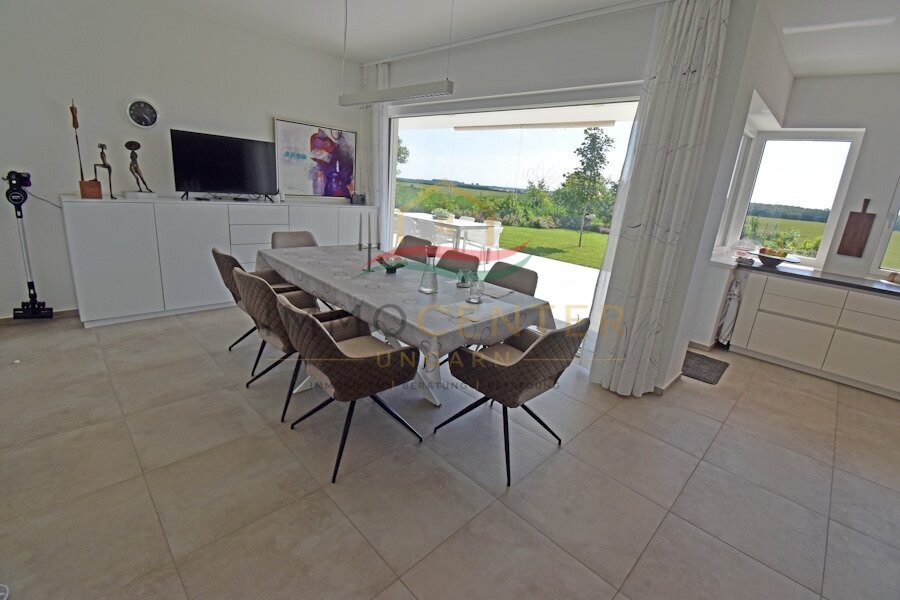 (AAA) Exklusives Haus fantastischem Panorama,Thermalbad-Nähe