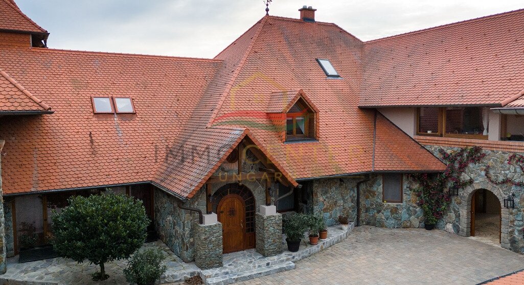 (AAA) Exklusives Reitanwesen mit Panoramablick nahe Siófok am Balaton