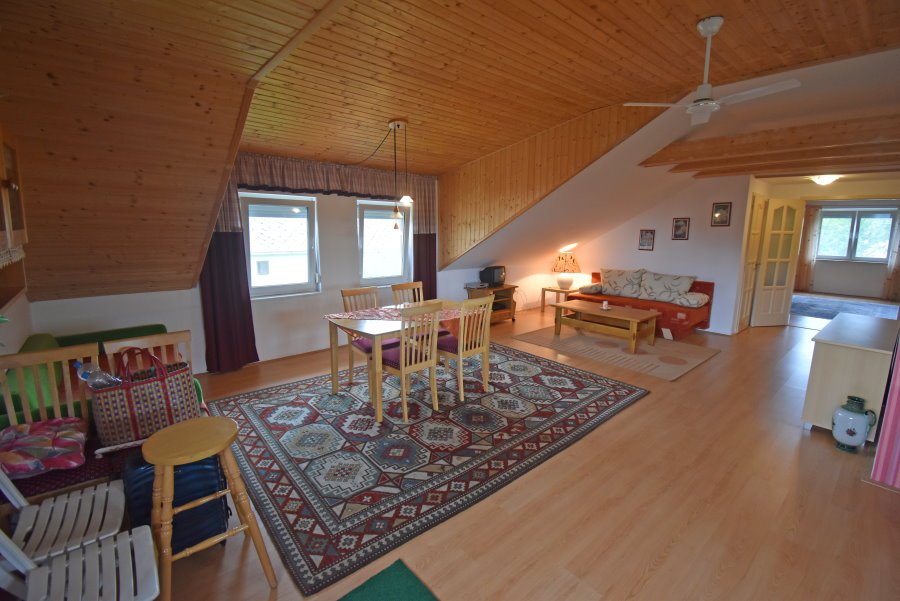 (BAA) Perfektes Zweifamilienhaus in hervorragendem Zustand mit großem Grundstück / Wald ideal für Selbstversorger