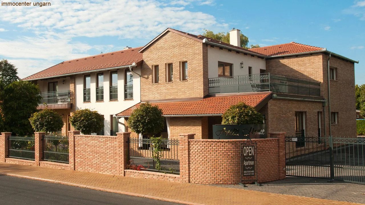 Gyenesdiás: (AA) 4 * plus apartment house in Gyenesdias, only 200m from Lake Balaton 