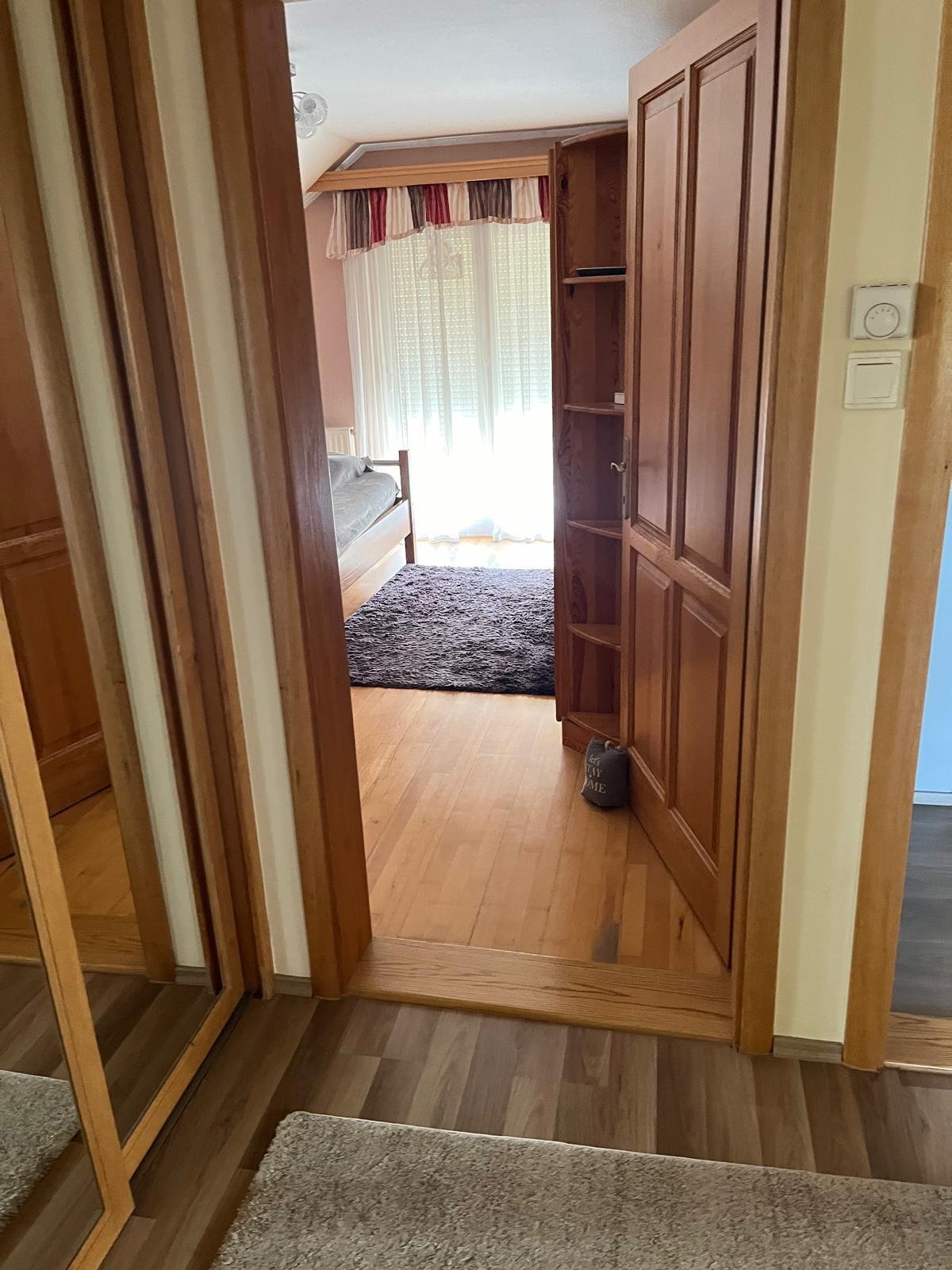 (AAAB) Carpentry shop at Lake Balaton with full order books & residential house