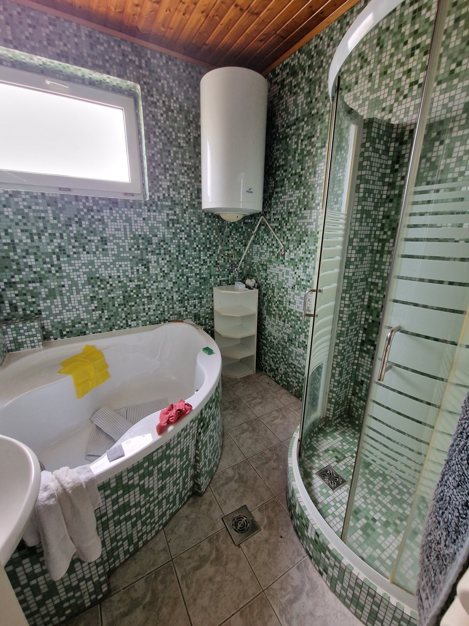 (AAAC) large house in excellent condition and good location