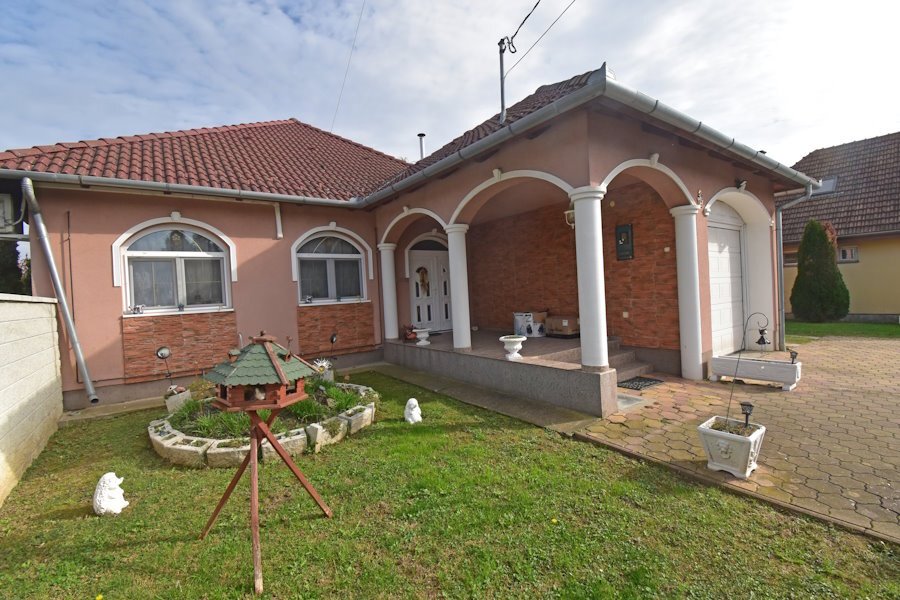 Segesd: New large family house (AAA) 