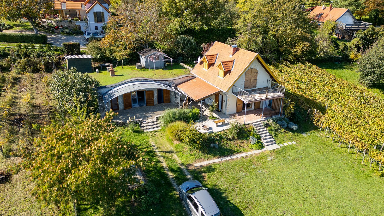 Balatonederics: Large country house on the north shore with panoramic views of Lake Balaton (AAA-33775) 
