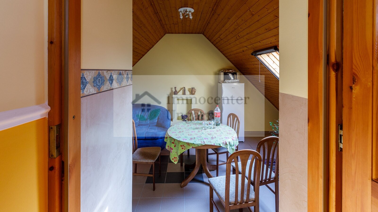 (AAAB) Well-established inn with guest rooms in the Zalatal