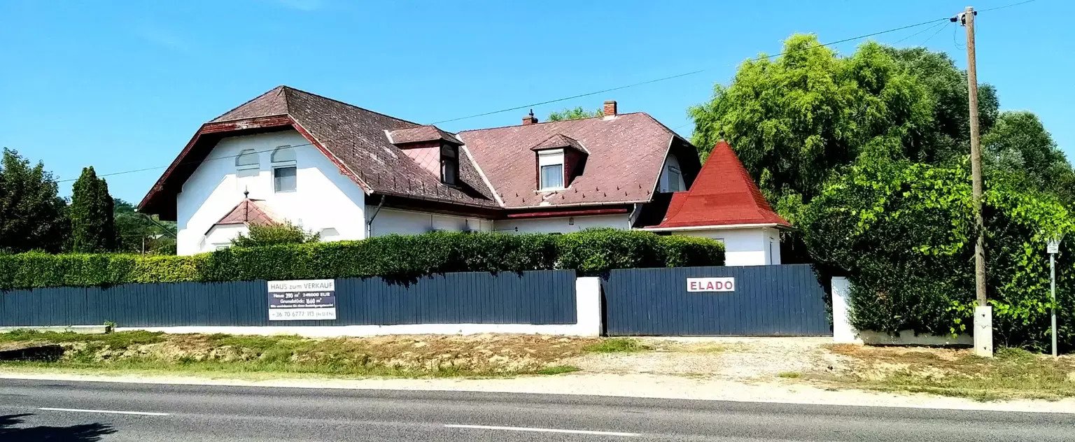 Alsópáhok : Unique residential and business opportunity 1200 m from the Hévíz Thermal Seaside Resort! (BAA) 