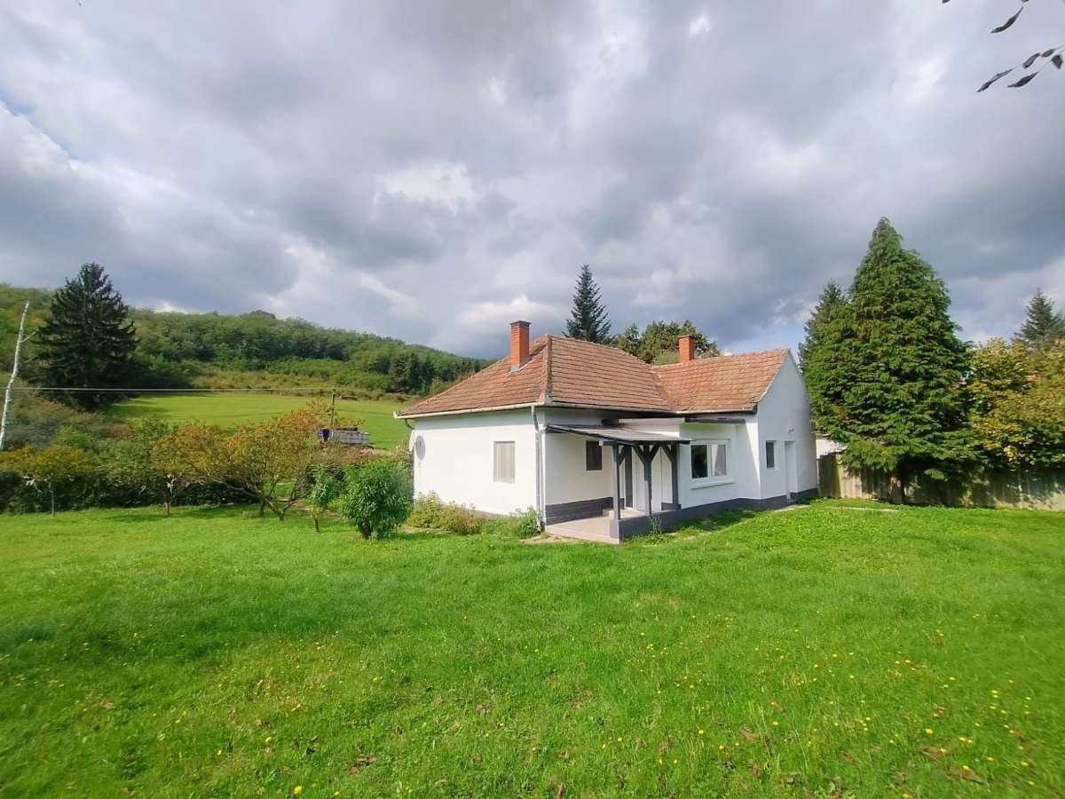 Keménfa: Renovated family home near Austria | AAA-WH5776 