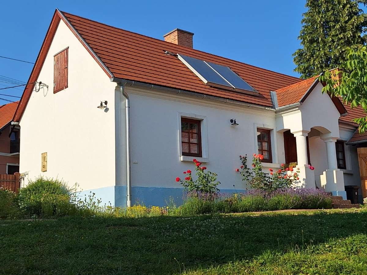 Zalamindszent: Beautifully renovated farmhouse near Austria (AAA) 
