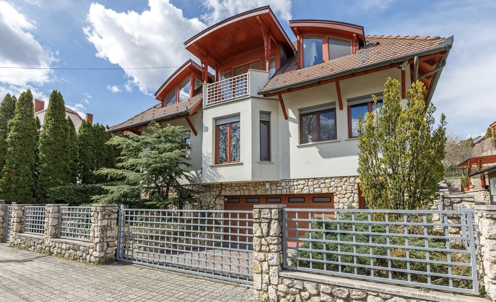 Hévíz: Exclusive and well-maintained family house in a quiet, central location near Lake Balaton 