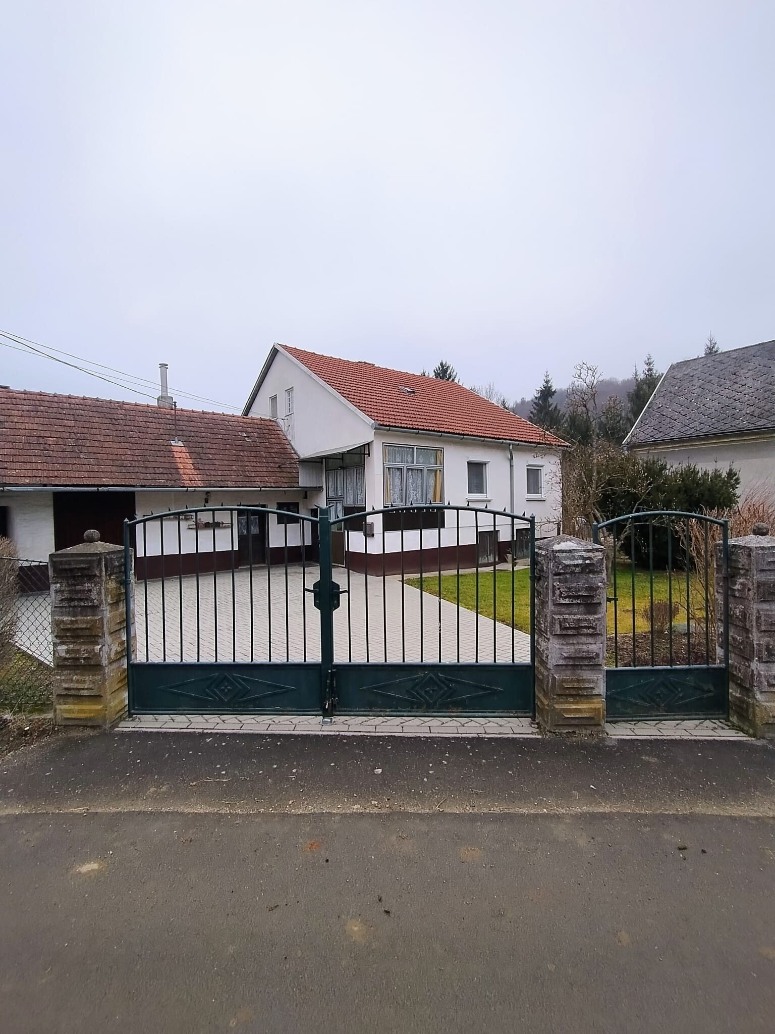 Felsőszölnök: Detached house on the banks of the Szölnök strip 