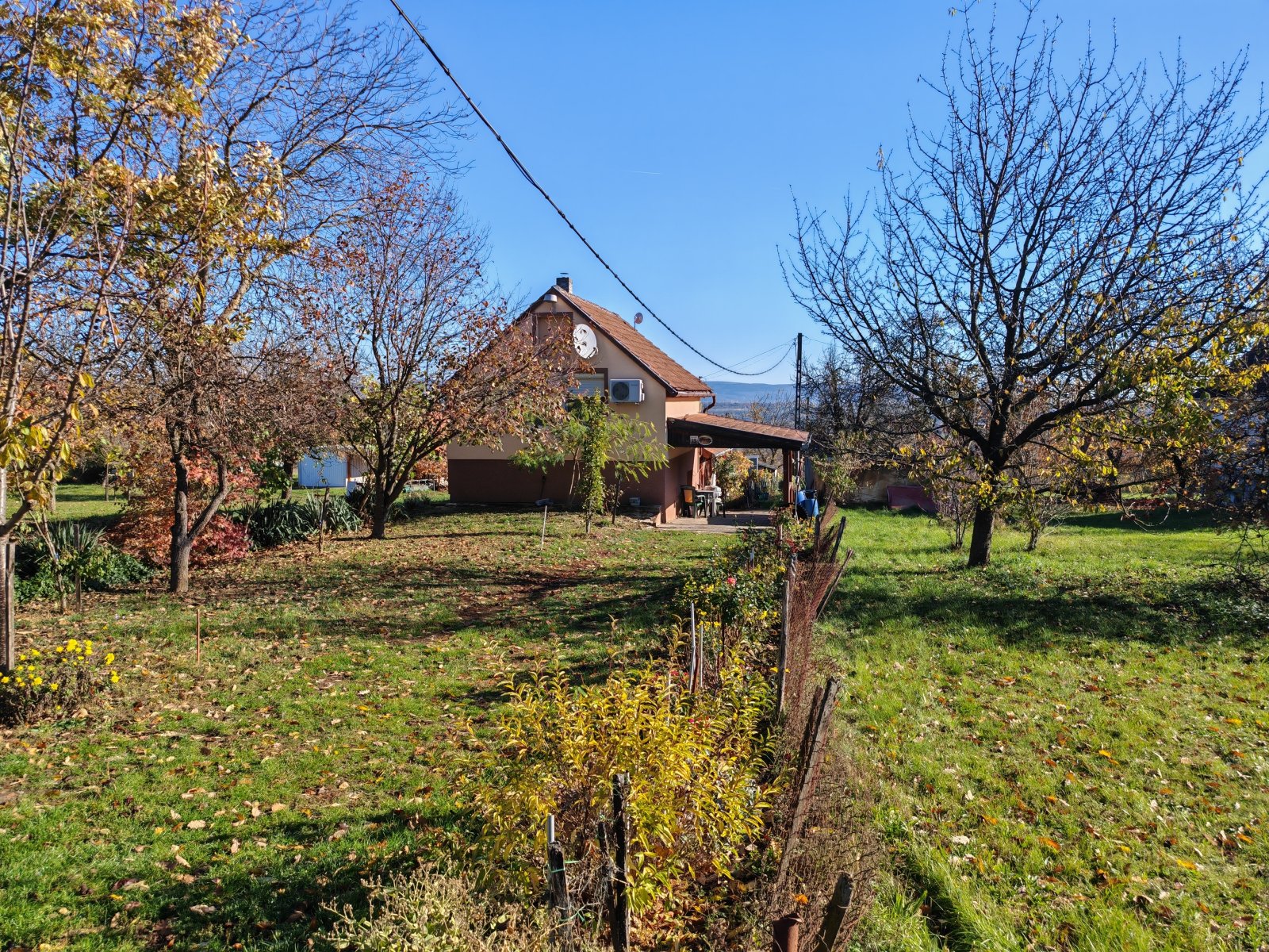 Alsópáhok: A small house in a beautiful, green environment, suitable as a holiday home or permanent residence 