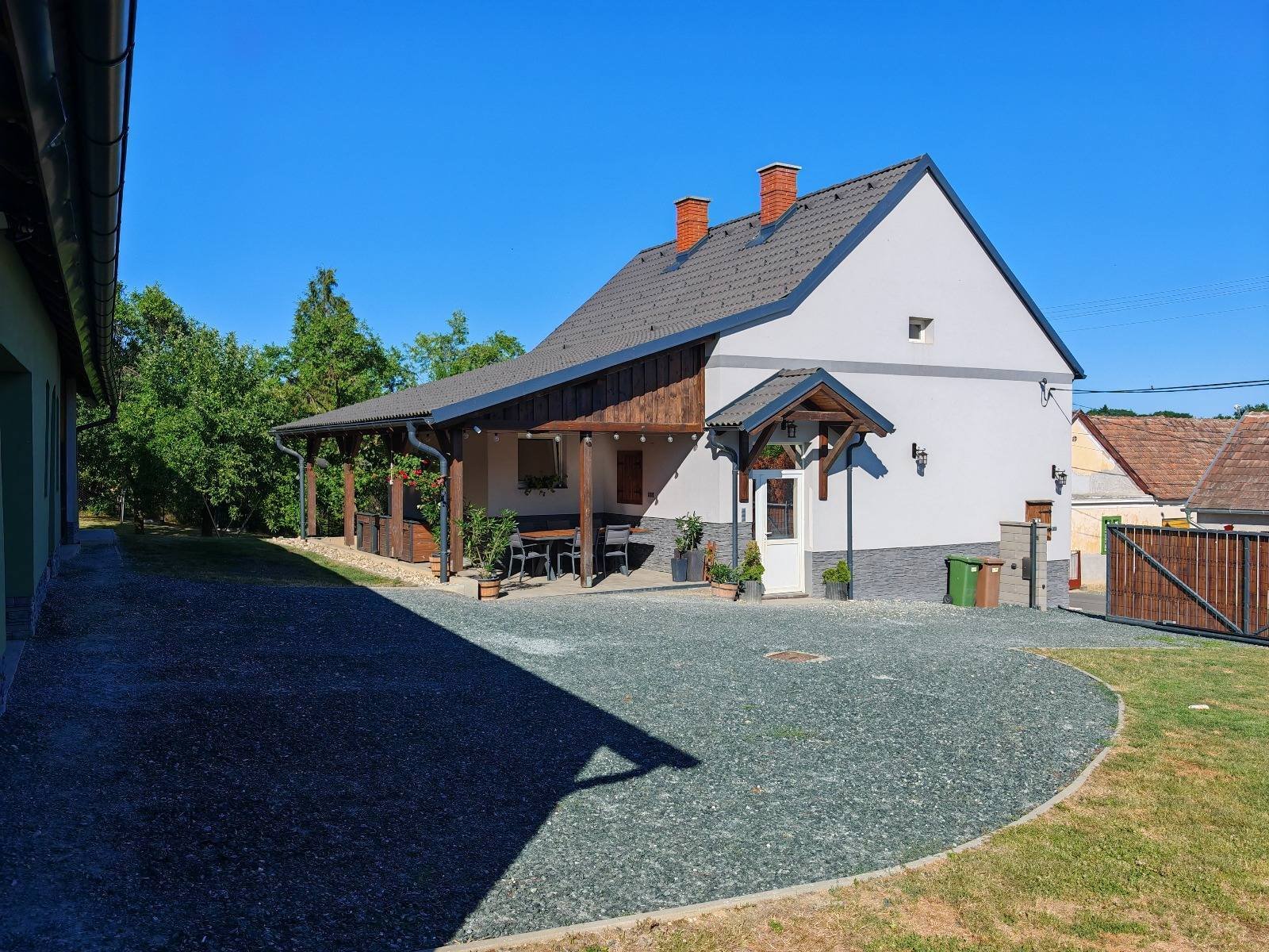 Kondorfa: A home in a quiet, green setting 