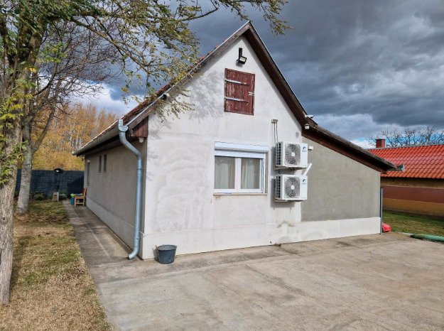 Kigyós: (ABA) Partially renovated farmhouse in southern Hungary 
