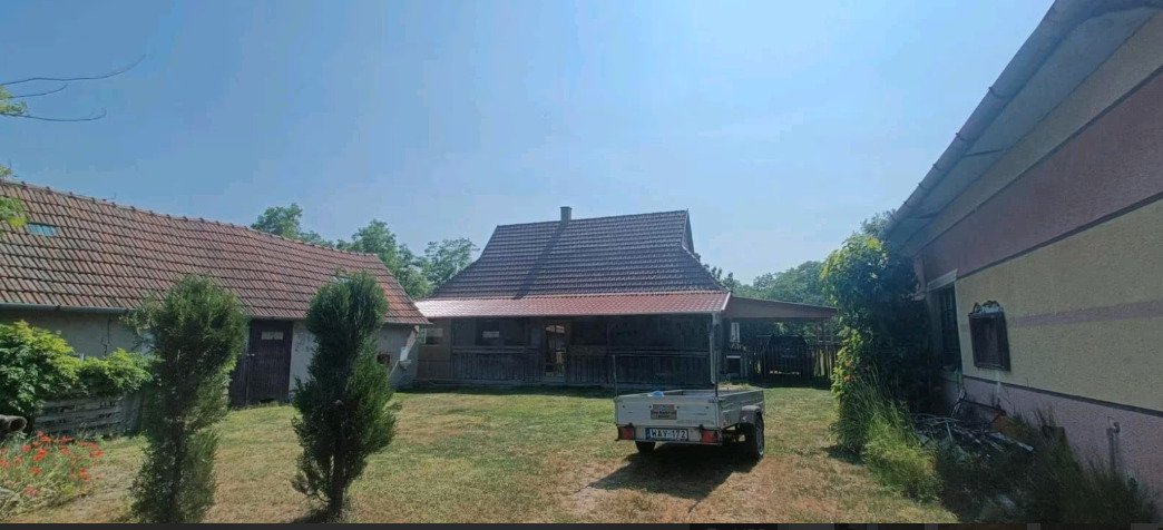 Ásotthalom: () Renovated farmhouse in southern Hungary 