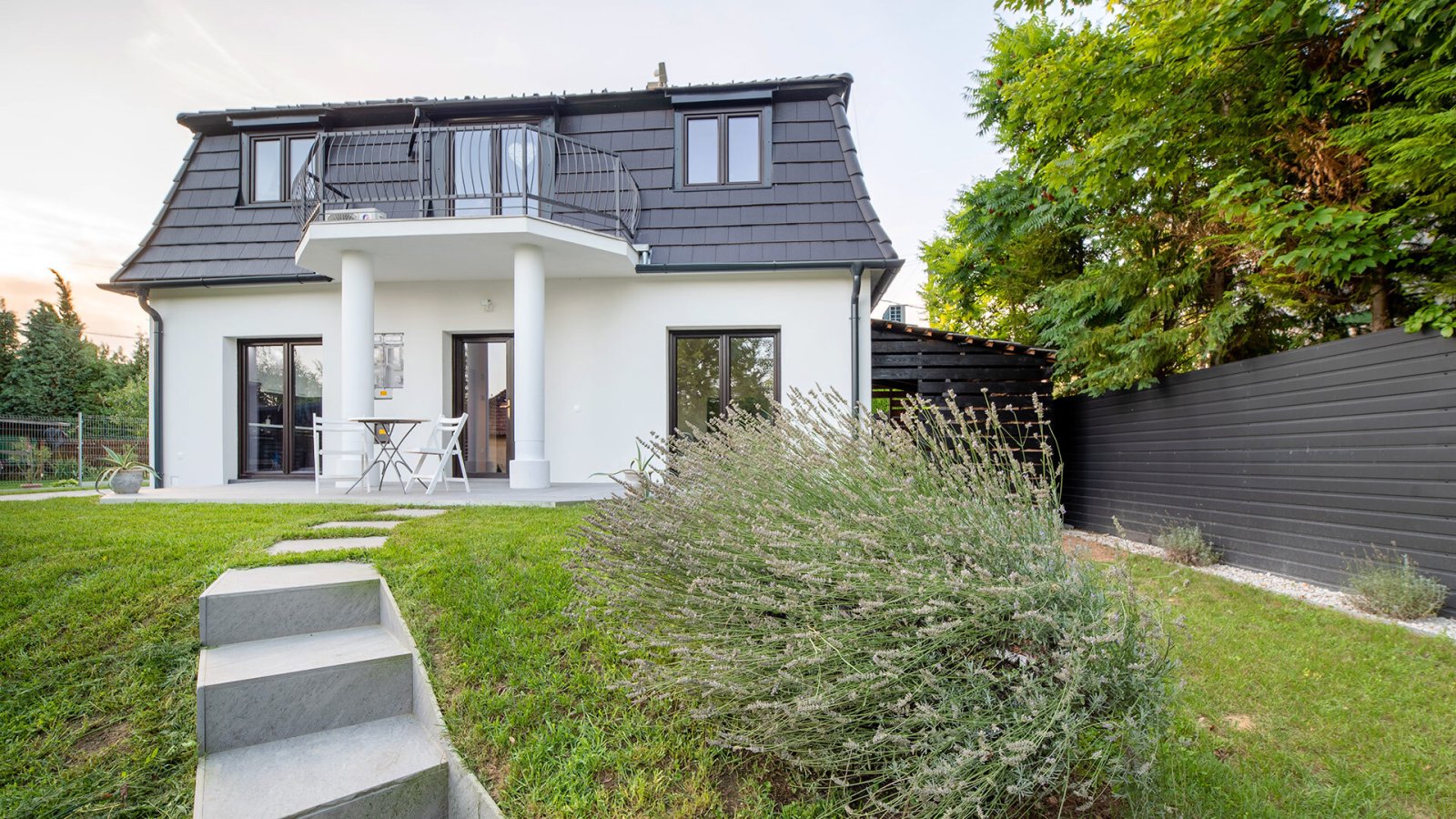 Gyenesdiás: (AAA) High-quality renovated detached house in a prime location 