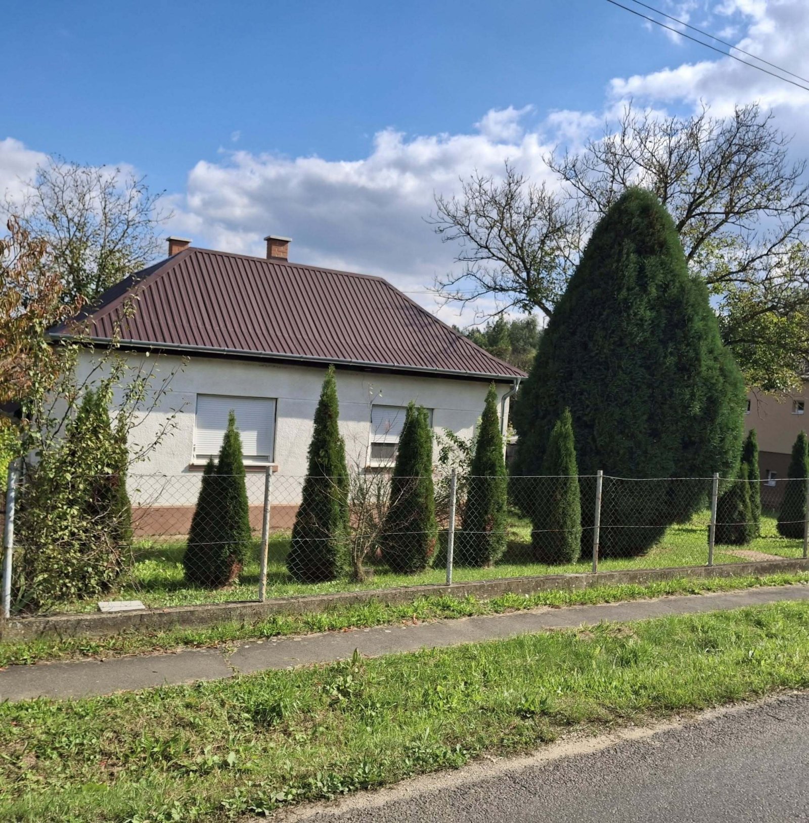 Borsfa: Renovated detached house on three borders 