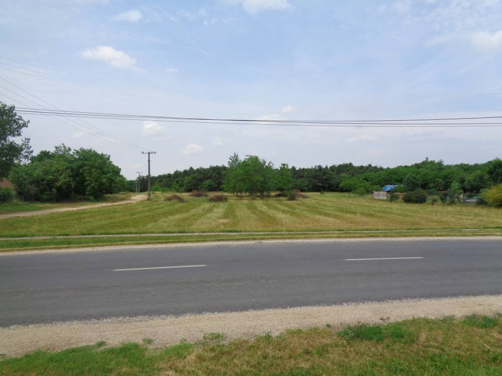 Jákfa: Three adjacent plots of land 