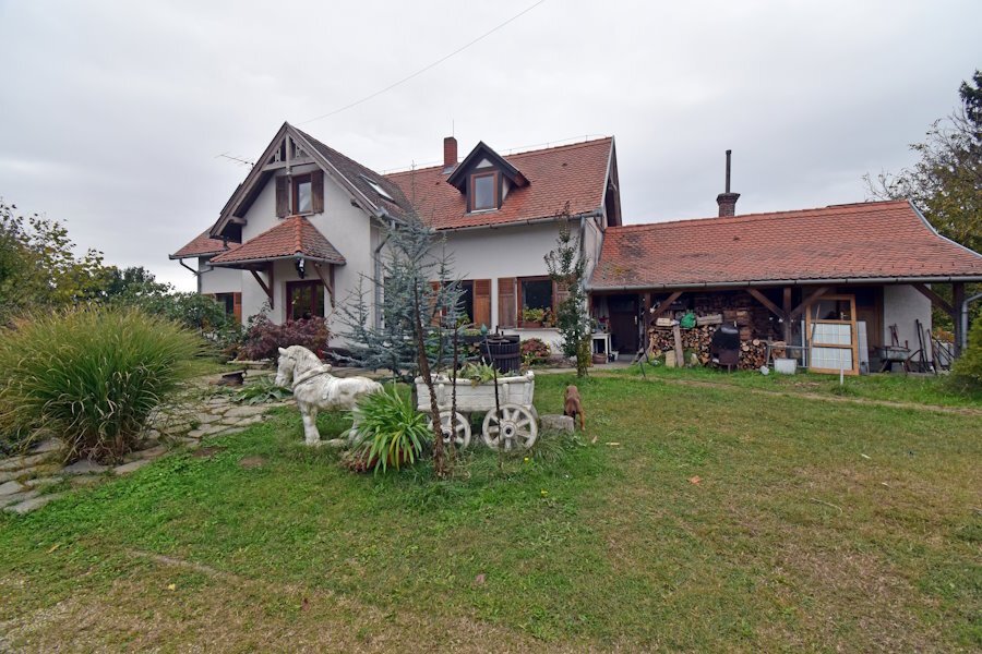 Csokonyavisonta: (AAA) Very nice country house & 2 apartments near thermal baths 