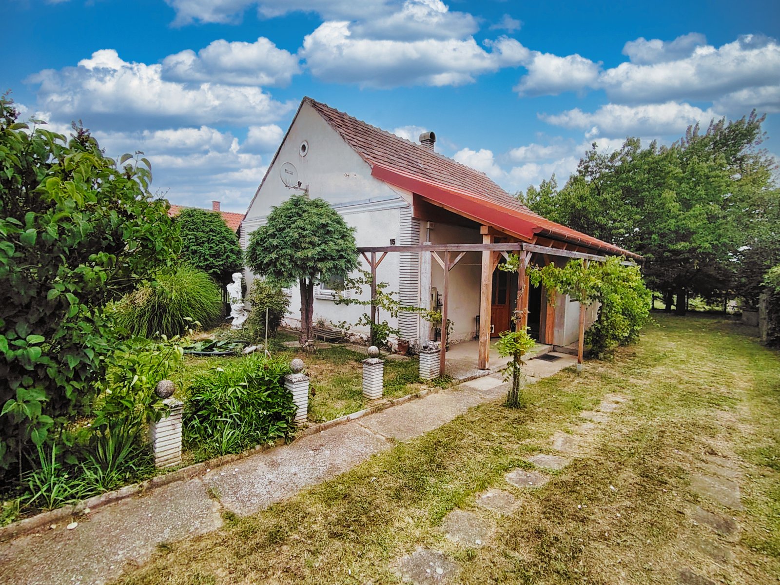 Kiliman: Solid Hungarian farmhouse with large plot – ready to move into (ABA) 