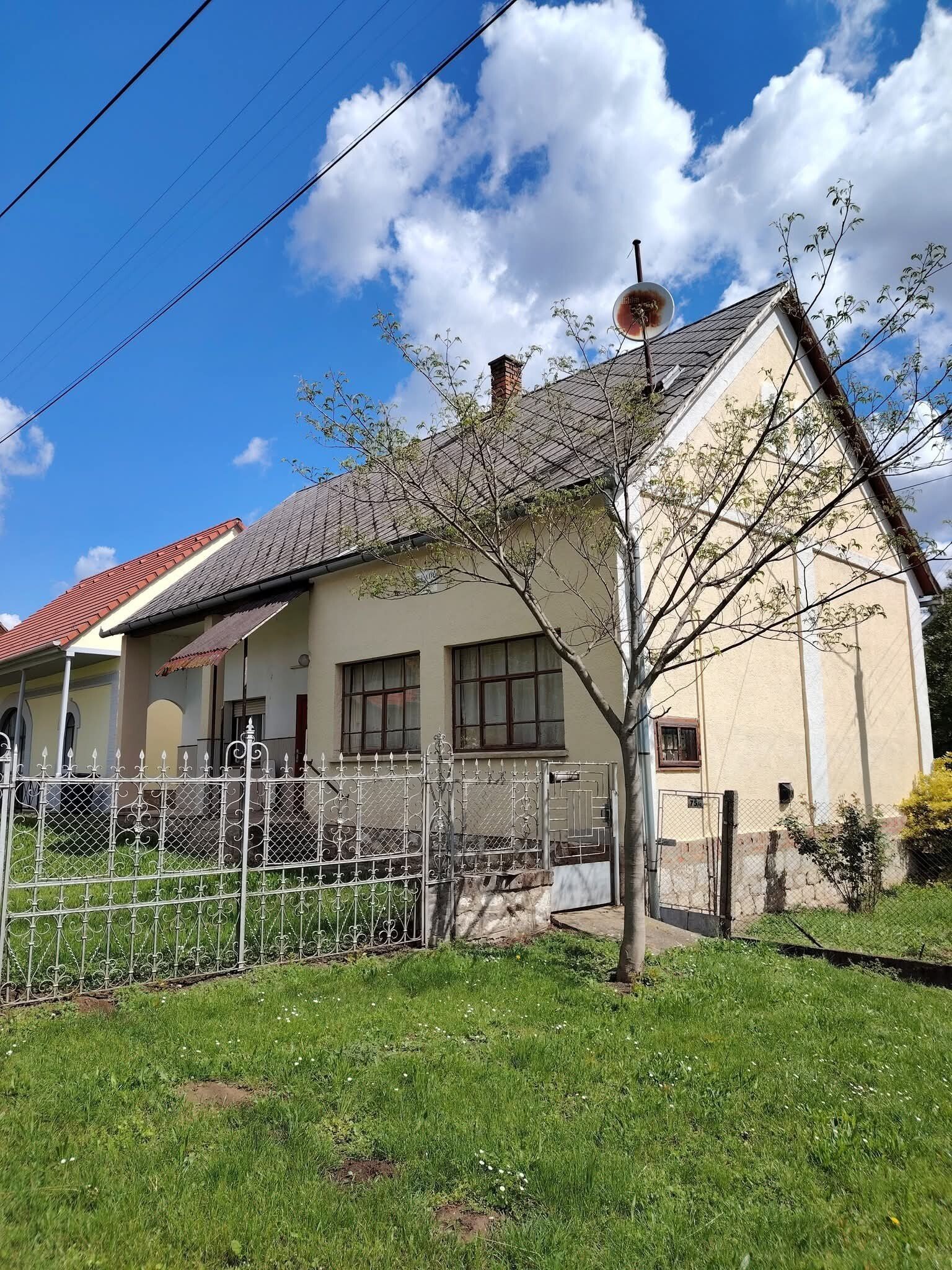 Hegyhátmaróc: Charming detached house in an idyllic location, in a quiet, natural setting. 
