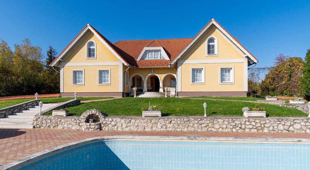Cserszegtomaj: Detached house with panoramic views of Lake Balaton 