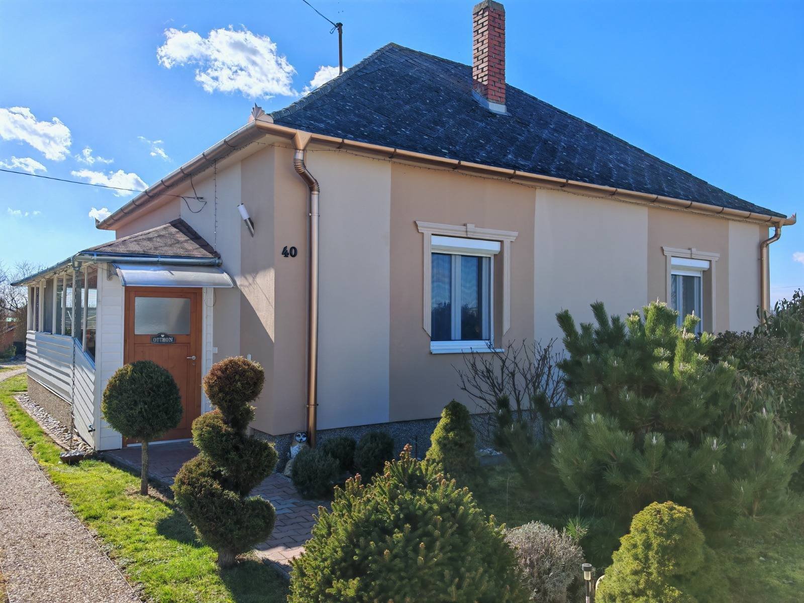 Gelse: A lovingly maintained, spacious detached house 