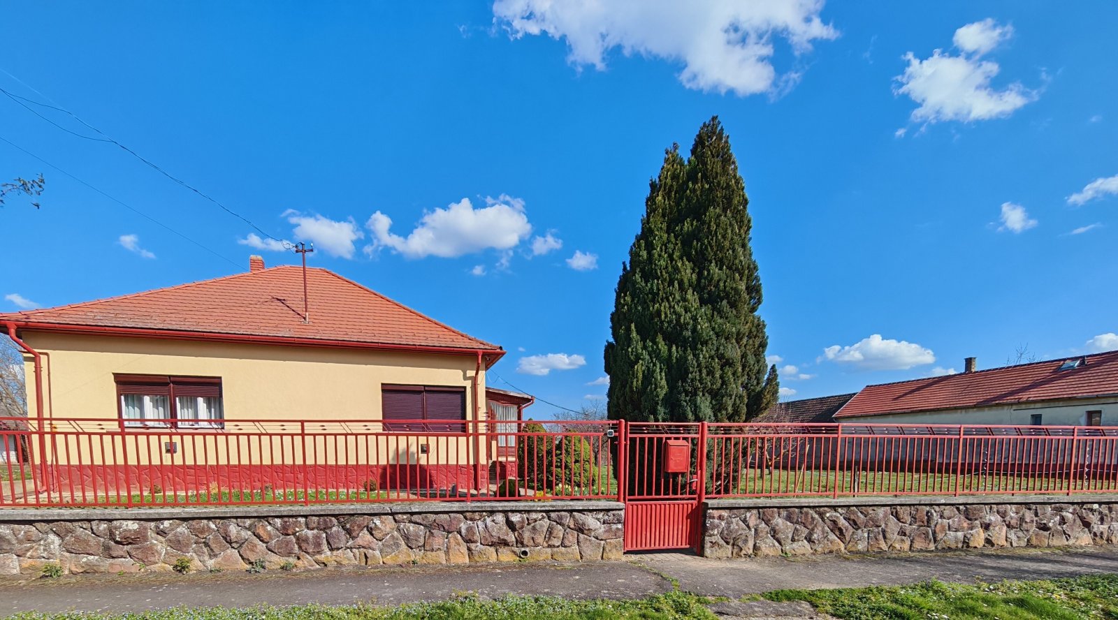 Somogyszentpál: Detached house in a quiet, family-friendly area 