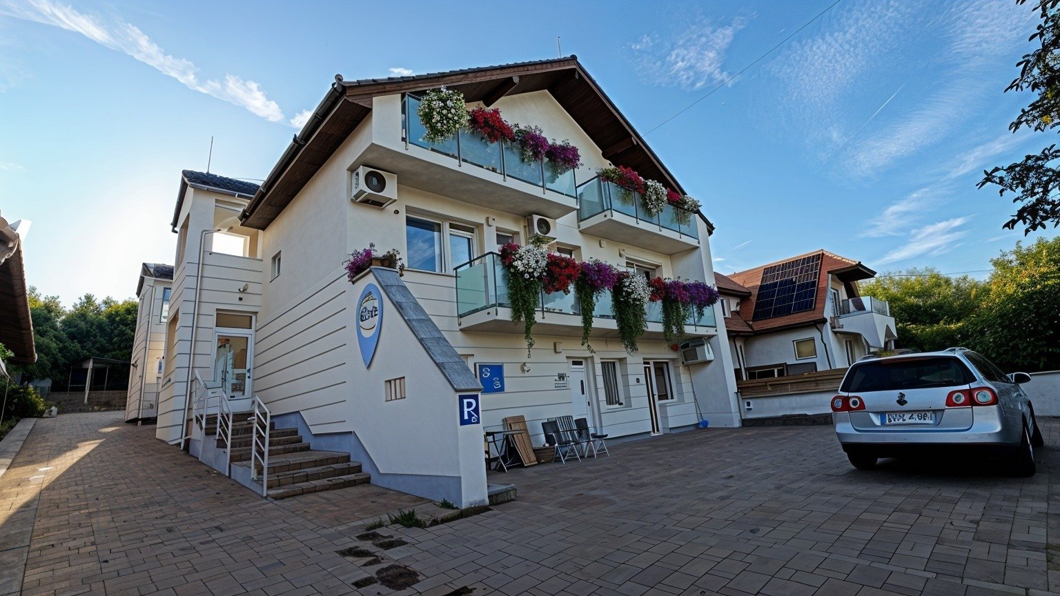 Alsópáhok: Apartment building in the thermal spa center in excellent condition 
