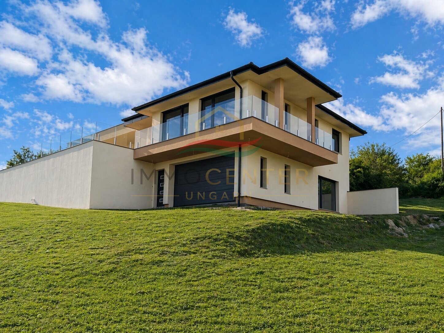 Cserszegtomaj: Luxurious property with panoramic views of Lake Balaton Cserszegtomaj: Luxurious property with panoramic views of Lake Balaton