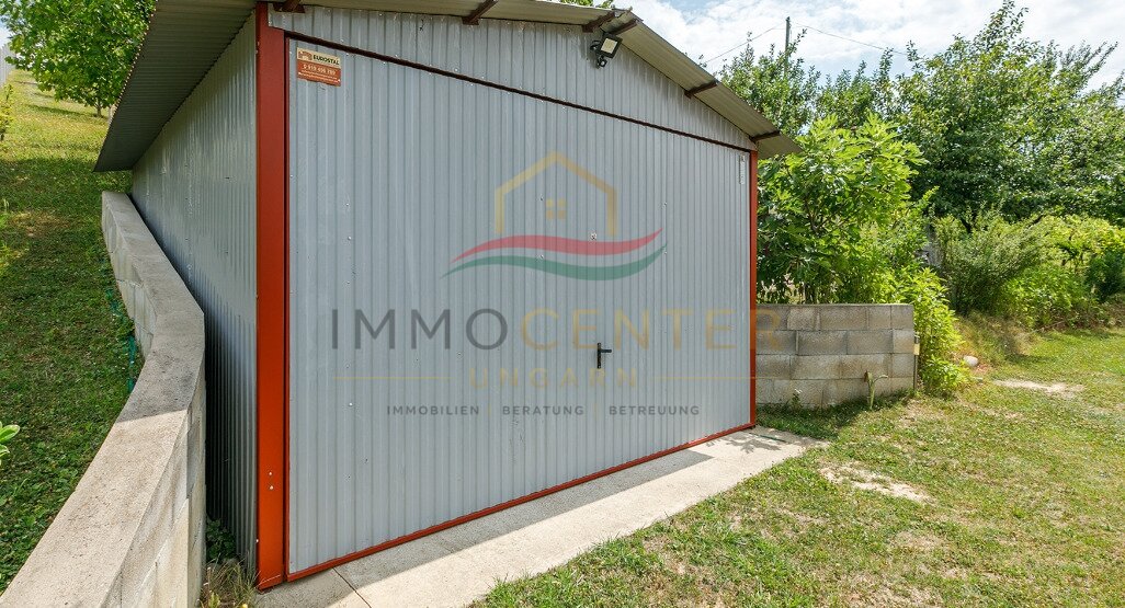 Detached house in a quiet, family-friendly area
