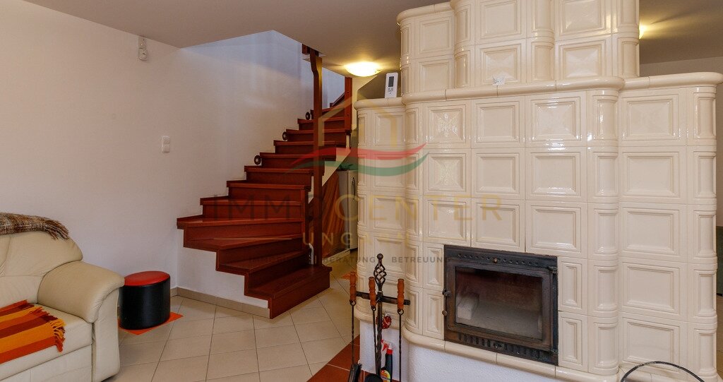 Detached house in a quiet, family-friendly area