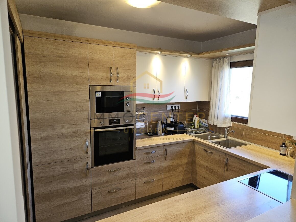 Energy-efficient detached house in a quiet street in Balatongyörök