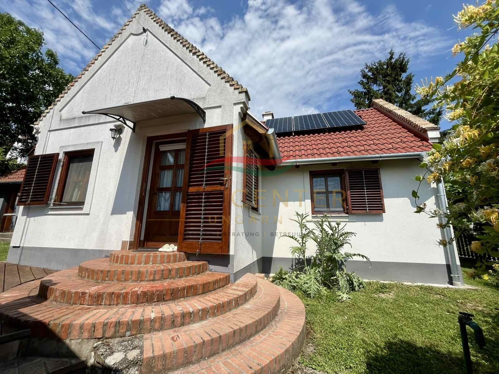 (AAA) Renovated farmhouse on the northern shore of Lake Balaton