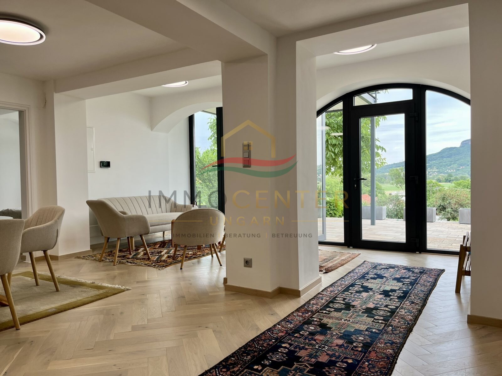 (AAA) Renovated country house with panoramic views