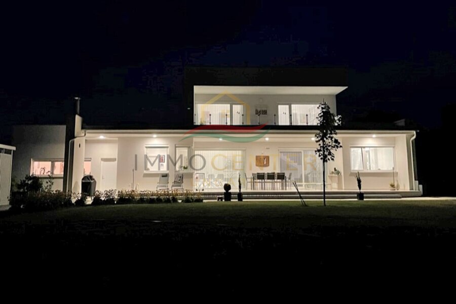 Exclusive house with 180-degree panoramic views, close to the city and thermal baths