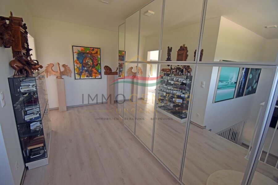 Exclusive house with 180-degree panoramic views, close to the city and thermal baths
