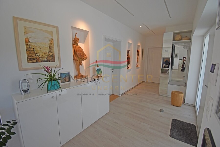 Exclusive house with 180-degree panoramic views, close to the city and thermal baths
