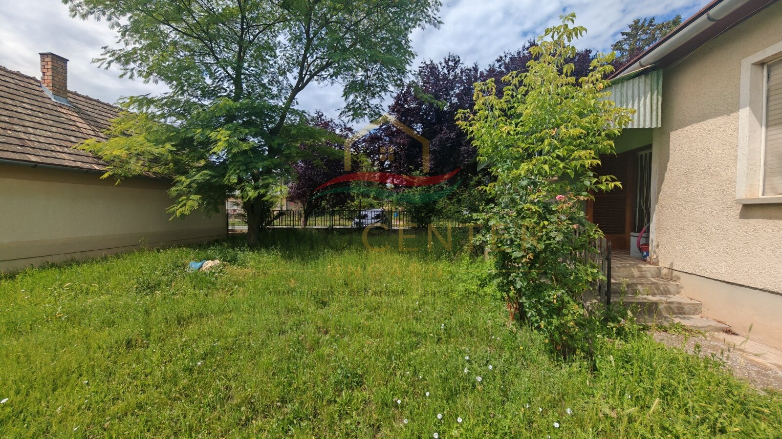 Detached house in a quiet, family-friendly area