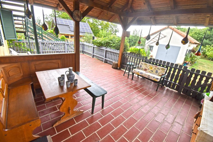 (AAAB) Two-family house with a large plot of land in a quiet location