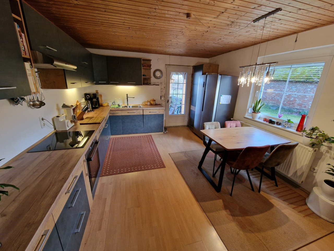 (AAAB) Two-family house with a large plot of land in a quiet location