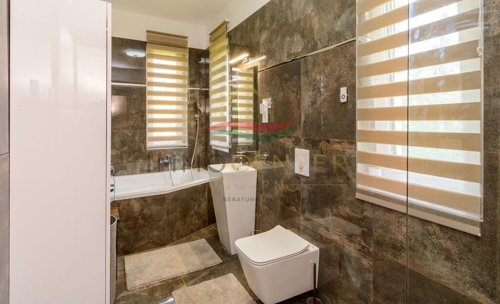 Newly built, exclusive detached house