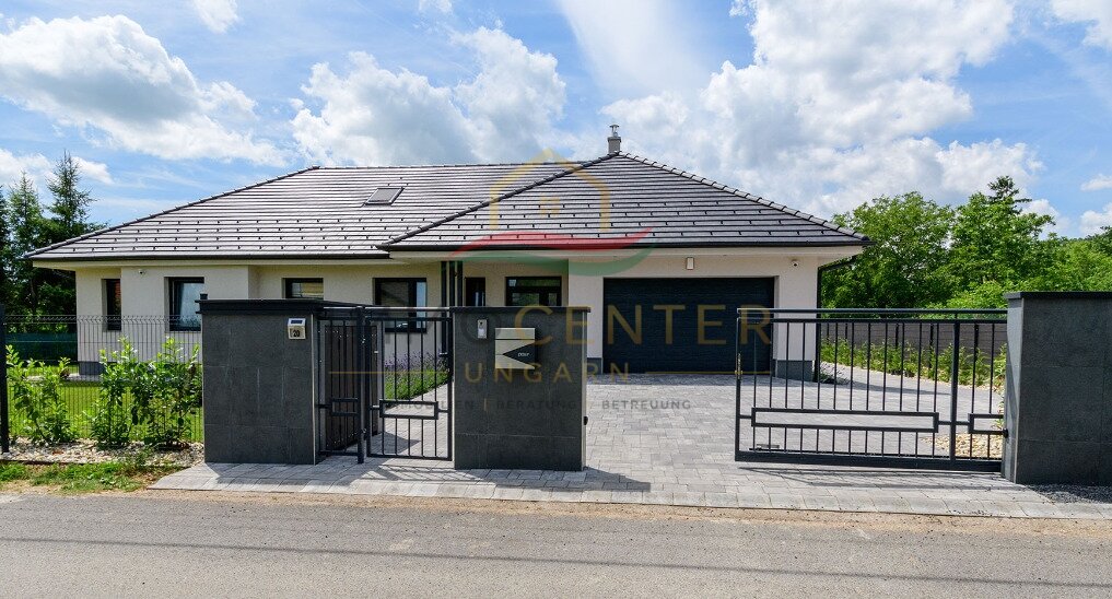 Newly built, exclusive detached house