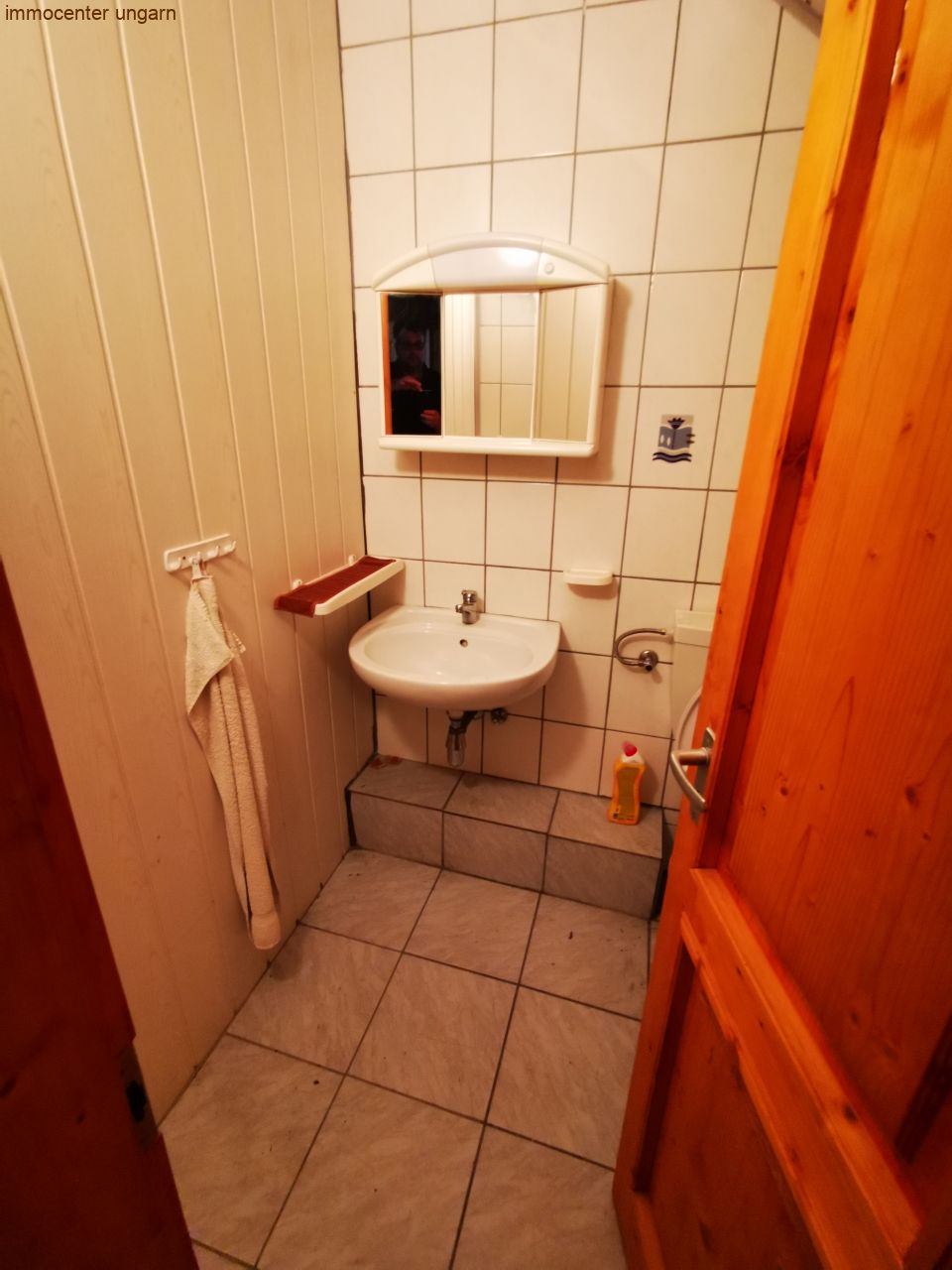 Toilet upstairs